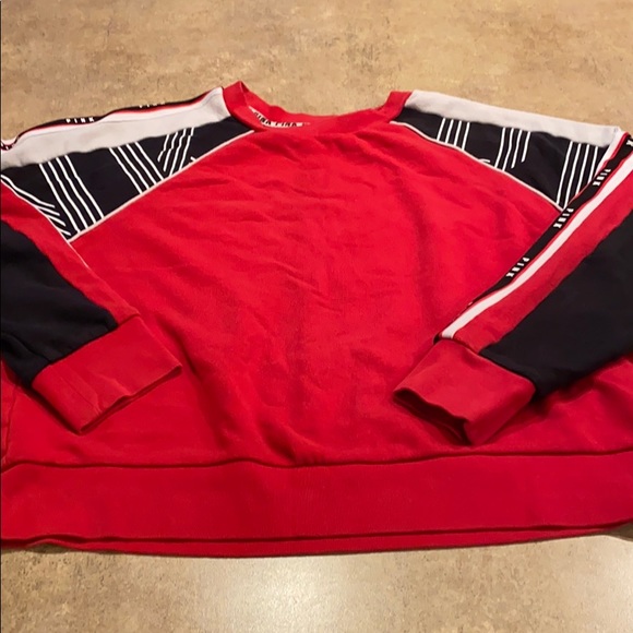Women’s PINK Victoria Secret sweatshirt size small - Picture 1 of 5